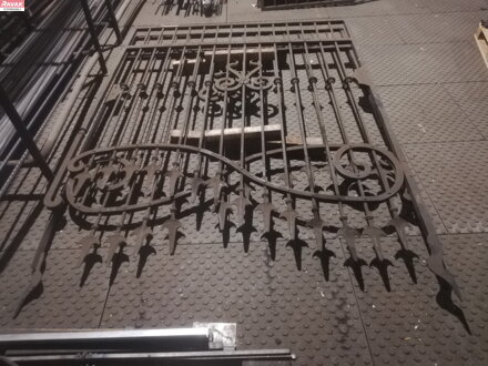 HV 159 vzorek - BRÁNA KOVANÁ