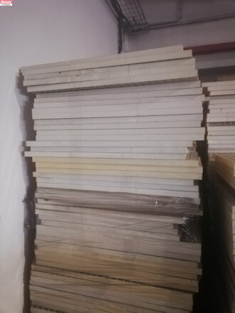 Plastový stropní podhled; 2,5 kg